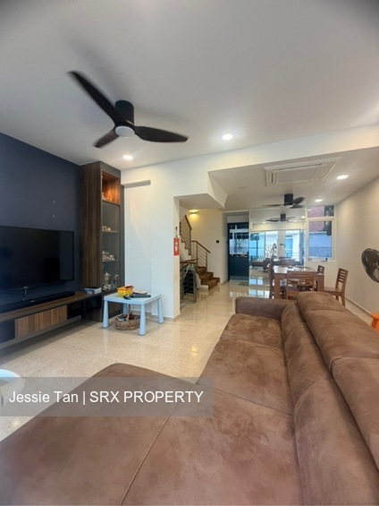Phillips Avenue (D19), Terrace #514407341